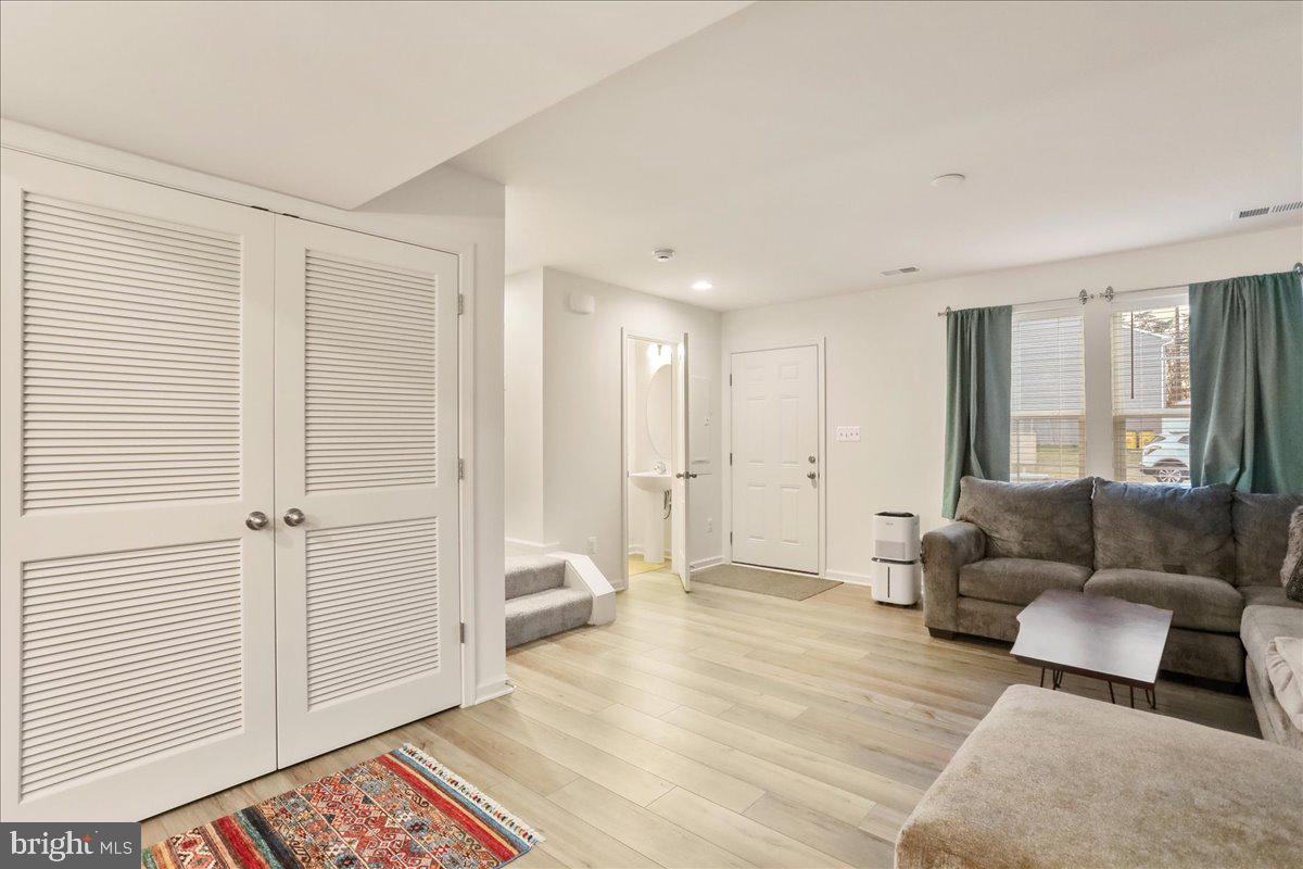 WHISPERING PINES - Residential Lease