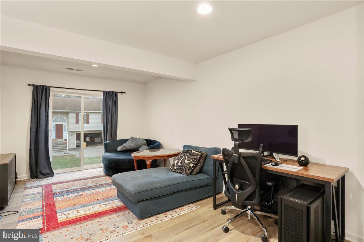 WHISPERING PINES - Residential Lease