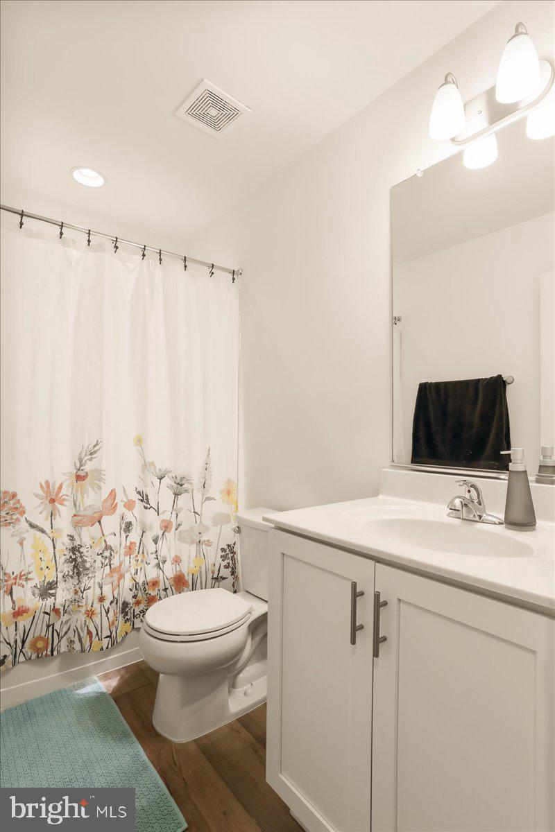 WHISPERING PINES - Residential Lease