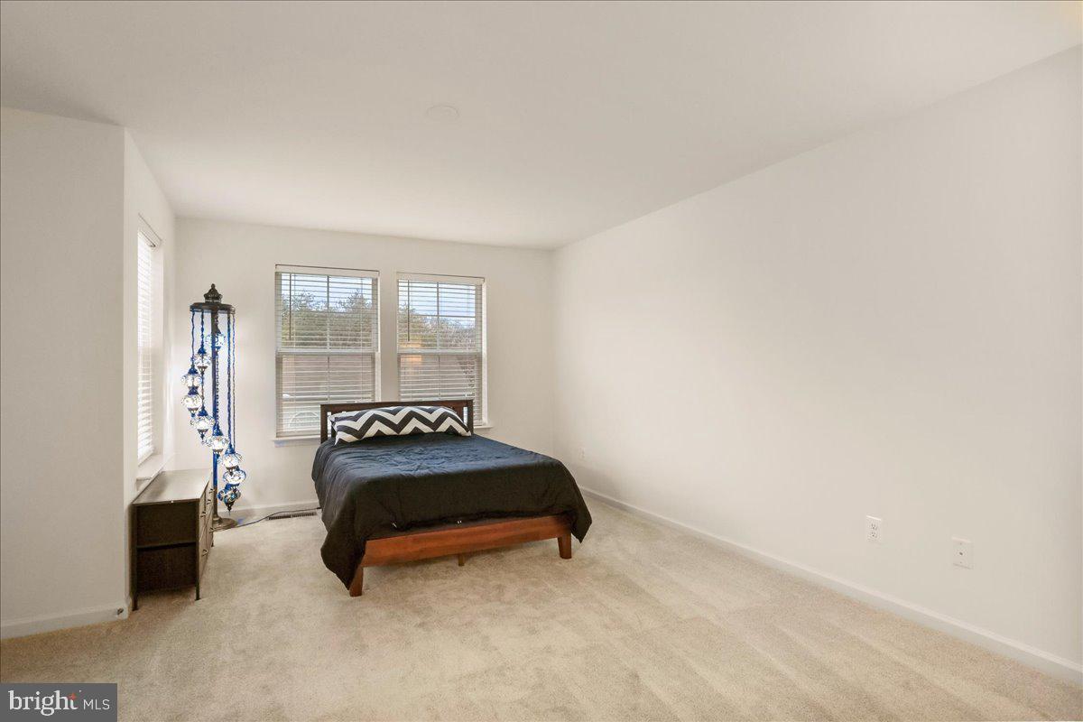 WHISPERING PINES - Residential Lease