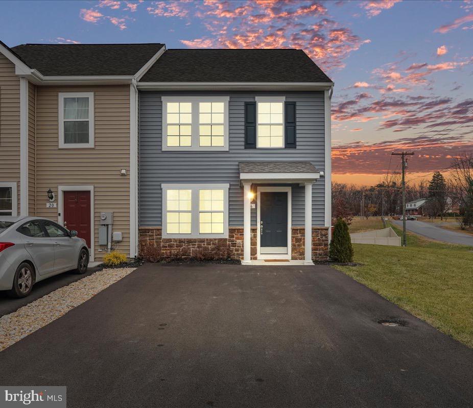 WHISPERING PINES - Residential Lease