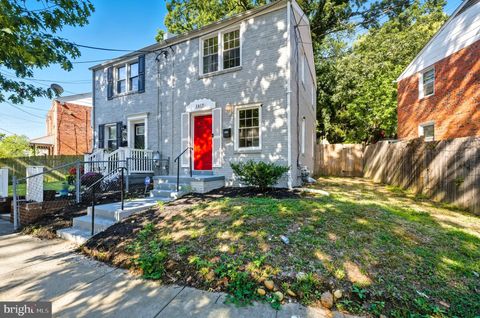 3419 25TH STREET SE WASHINGTON DC 20020