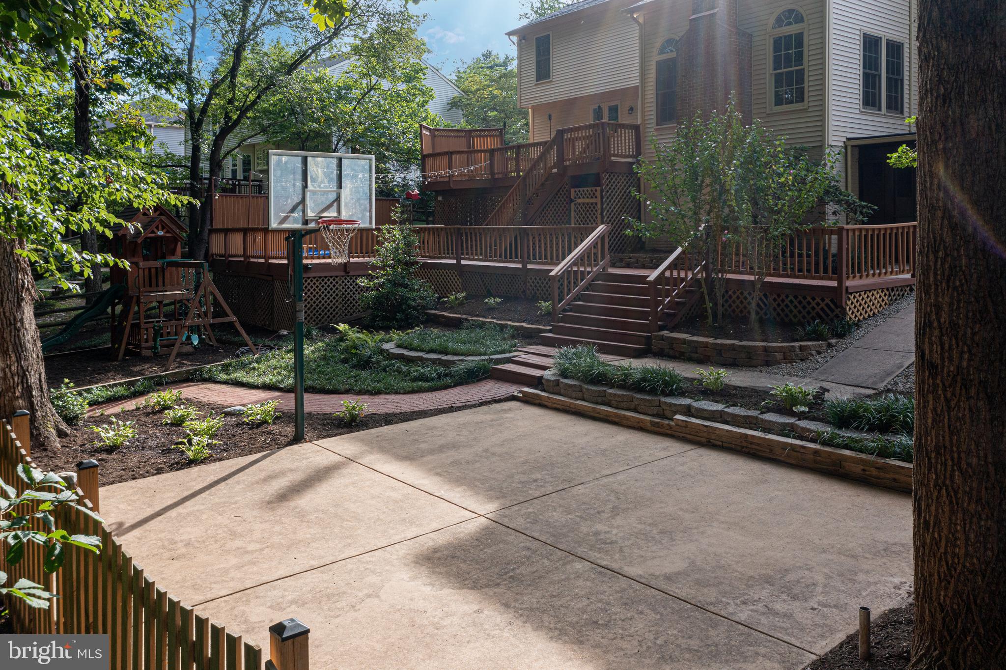 CROSSPOINTE - Residential