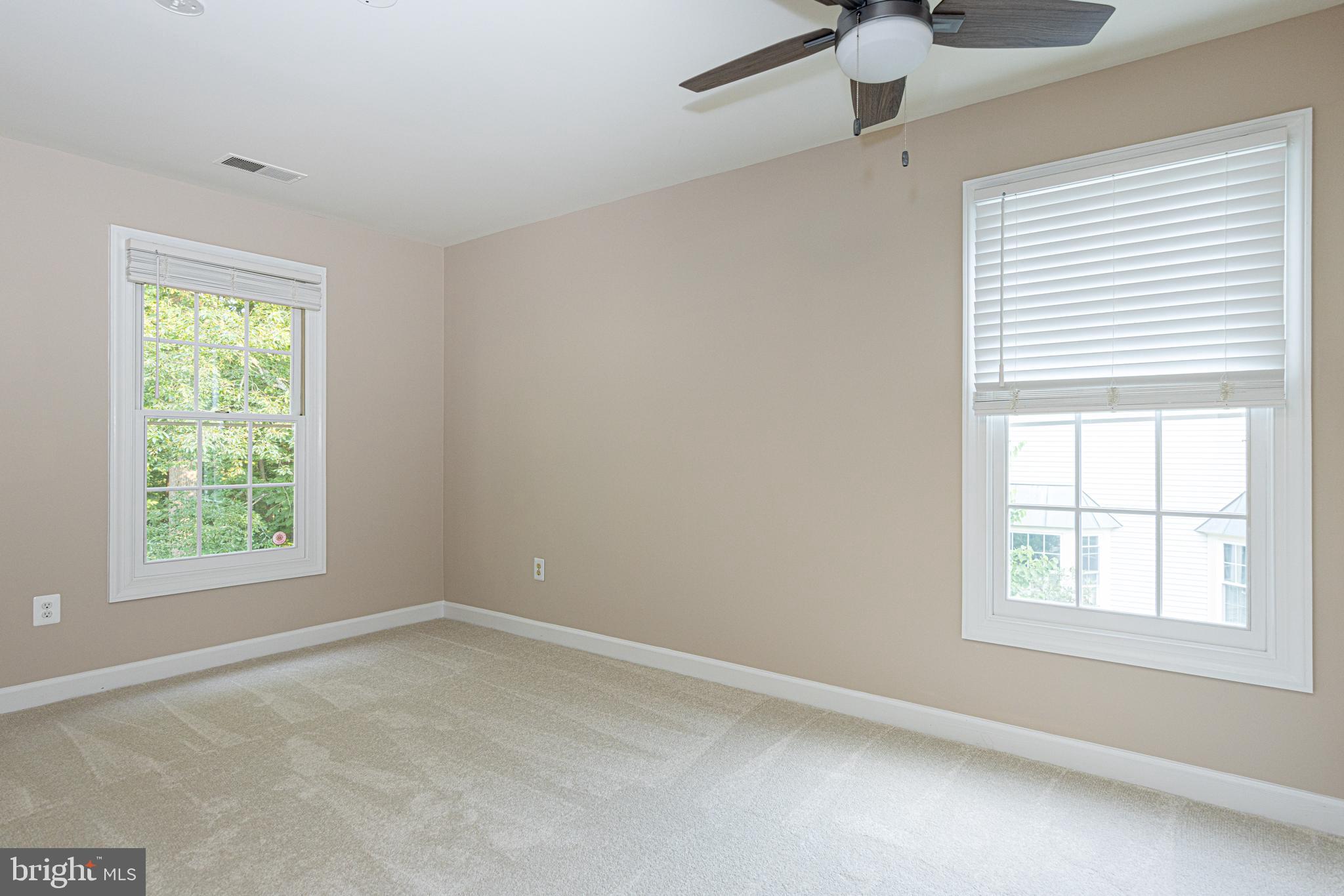 CROSSPOINTE - Residential