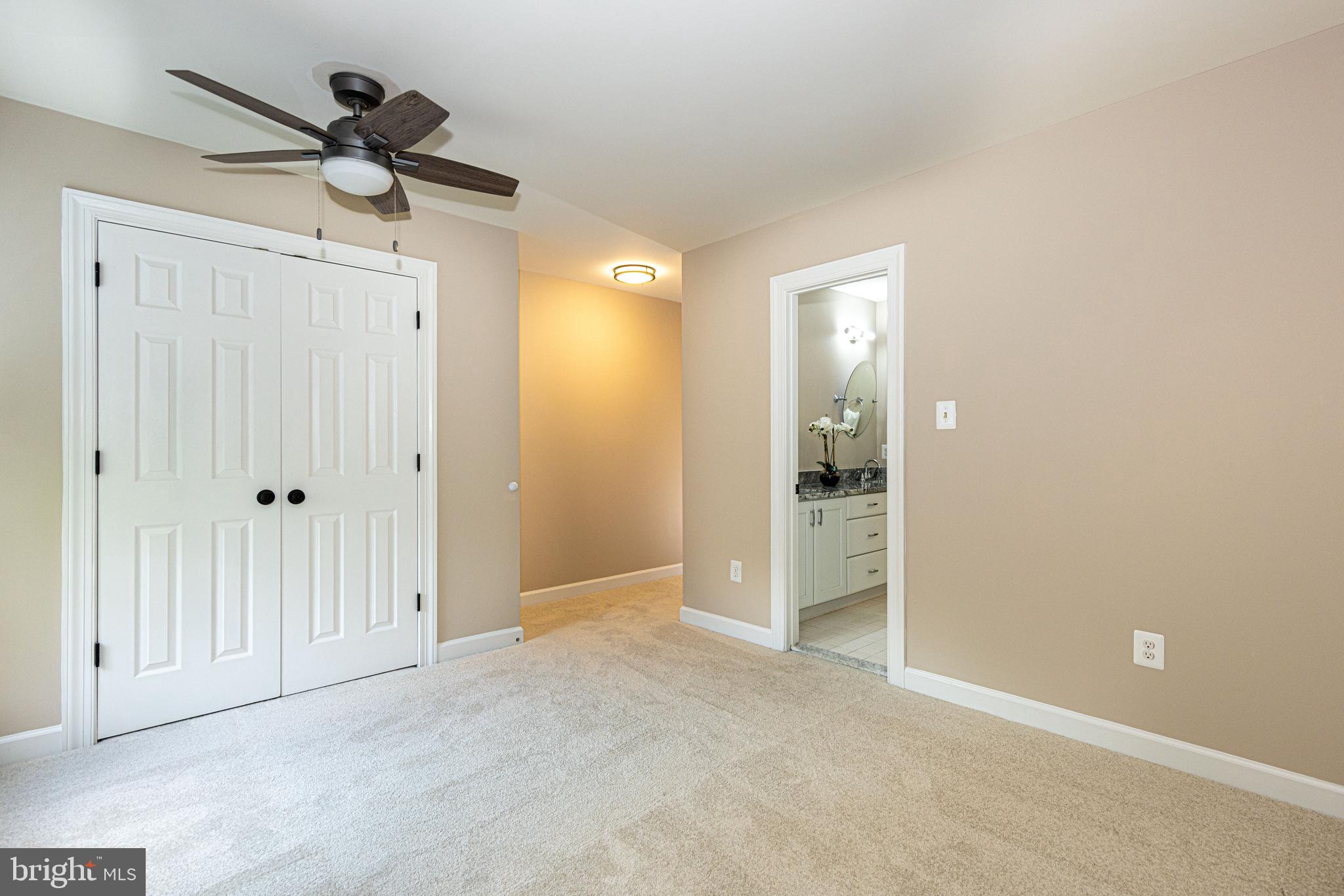 CROSSPOINTE - Residential