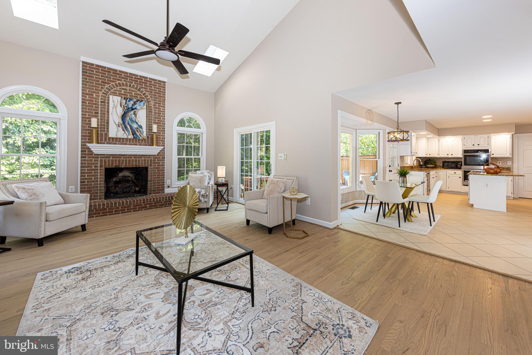 CROSSPOINTE - Residential