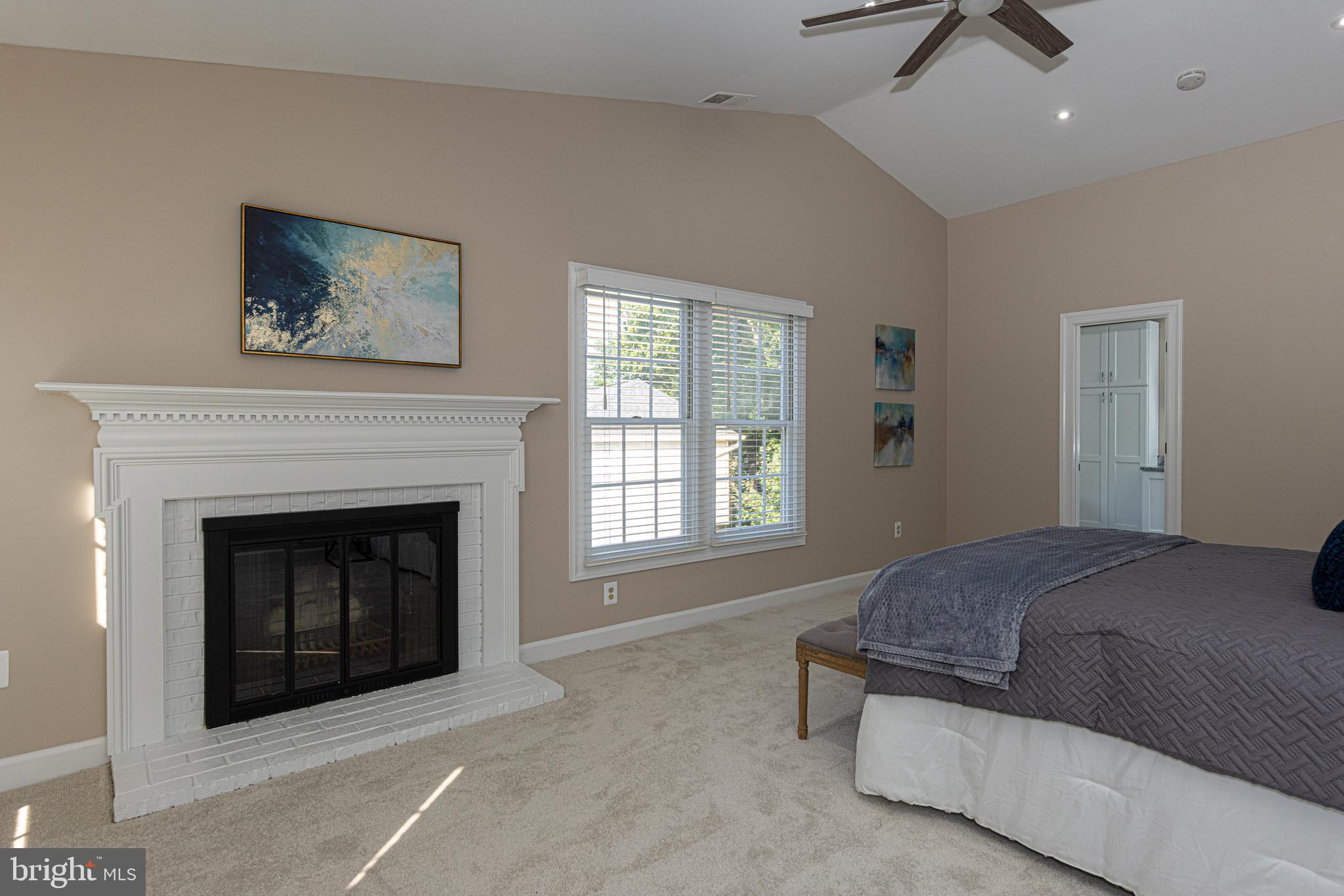 CROSSPOINTE - Residential