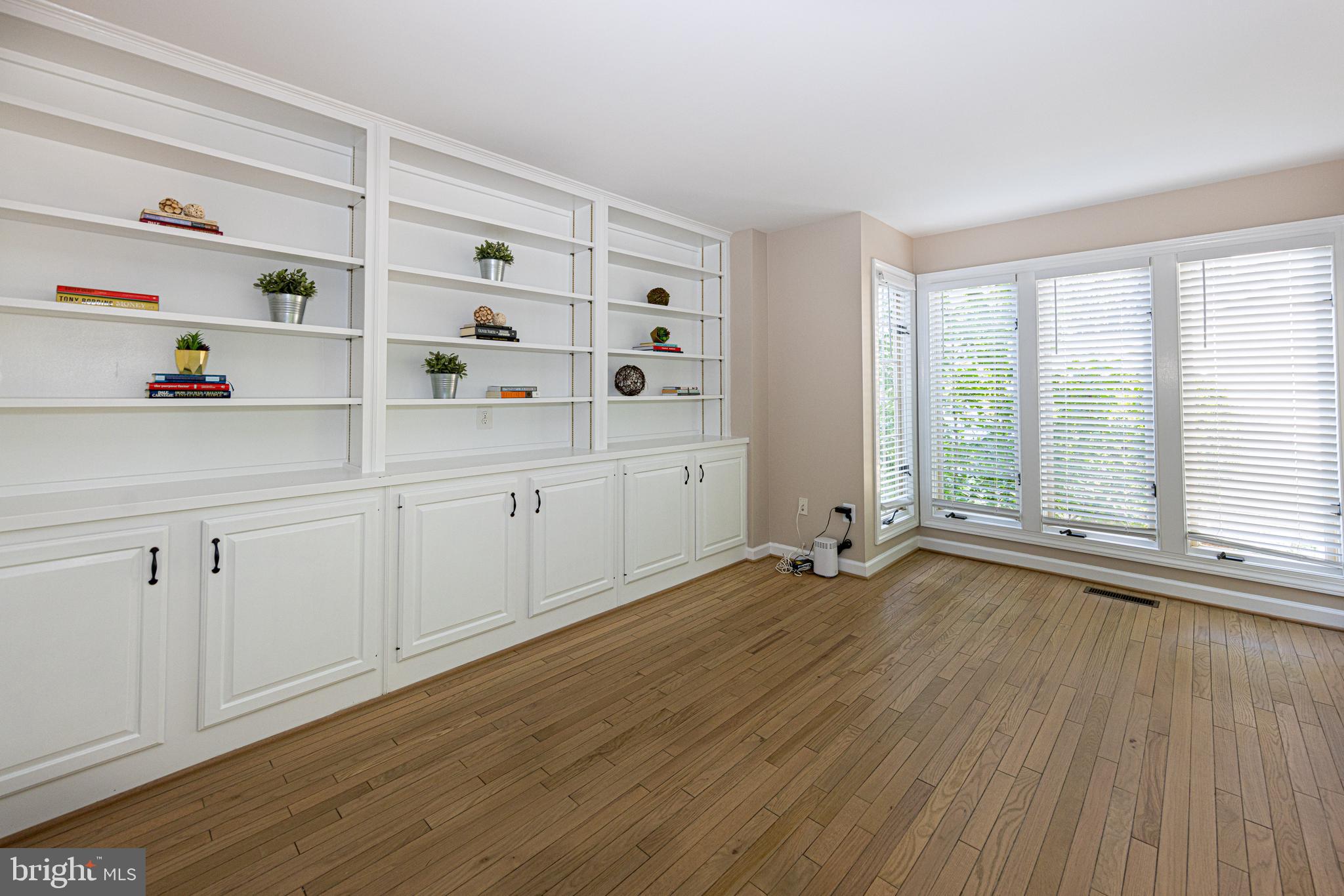 CROSSPOINTE - Residential