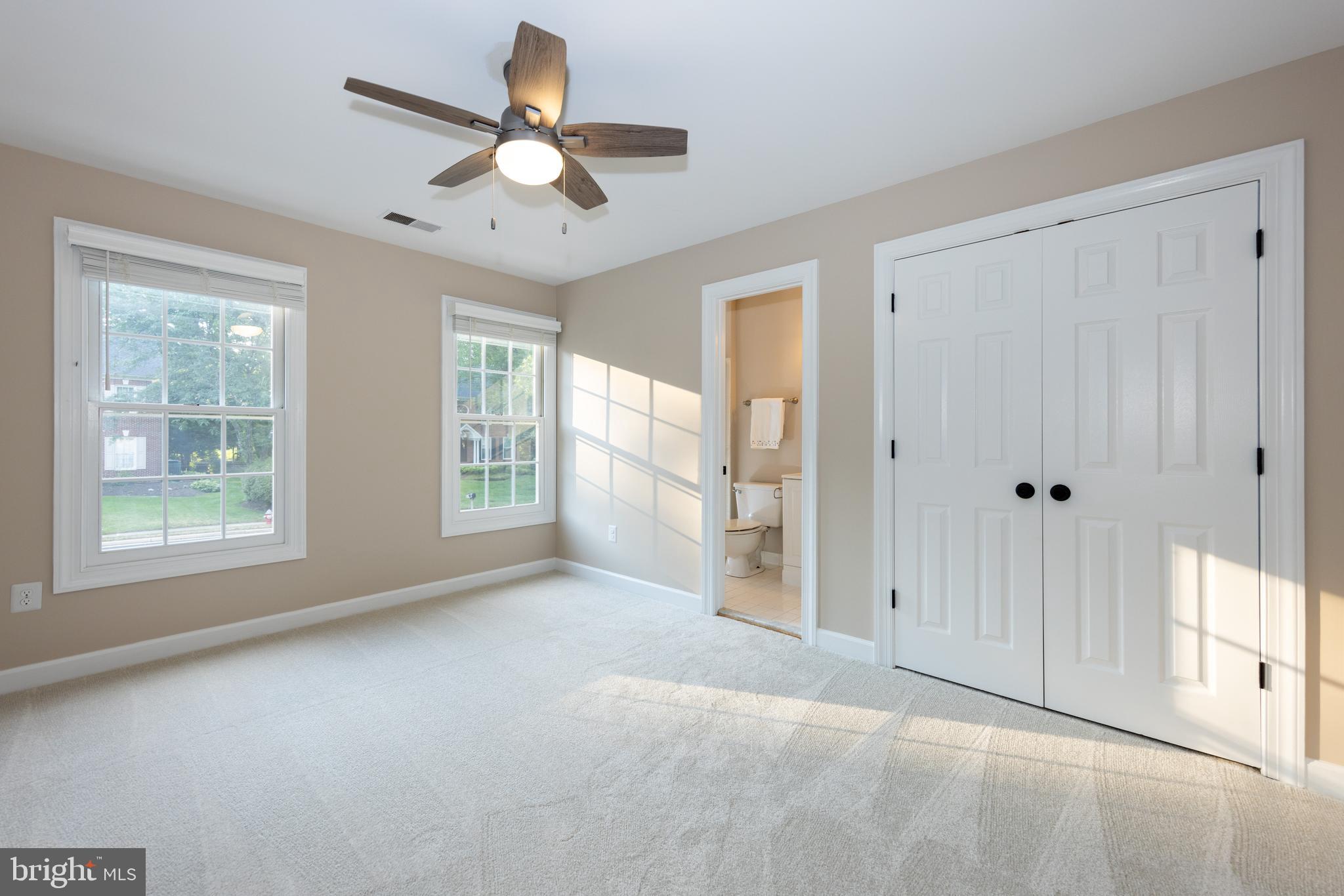 CROSSPOINTE - Residential