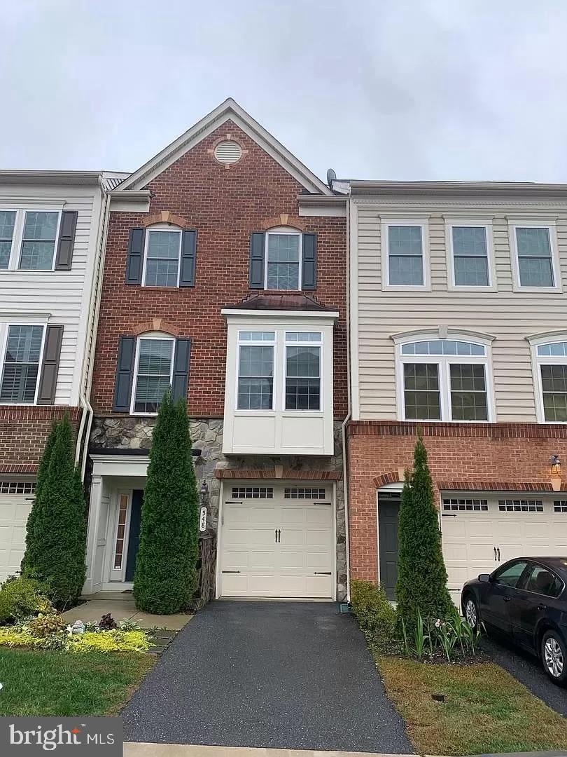 DEEP CREEK VILLAGE - Residential Lease