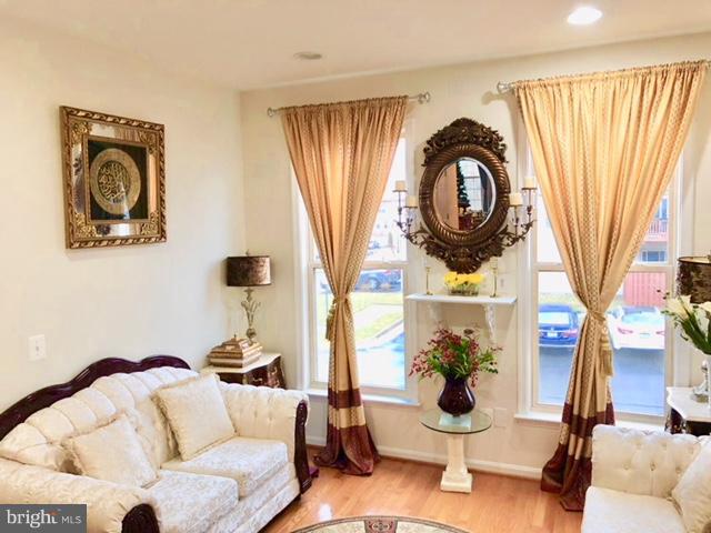 ALEXANDERS CHASE - Residential Lease