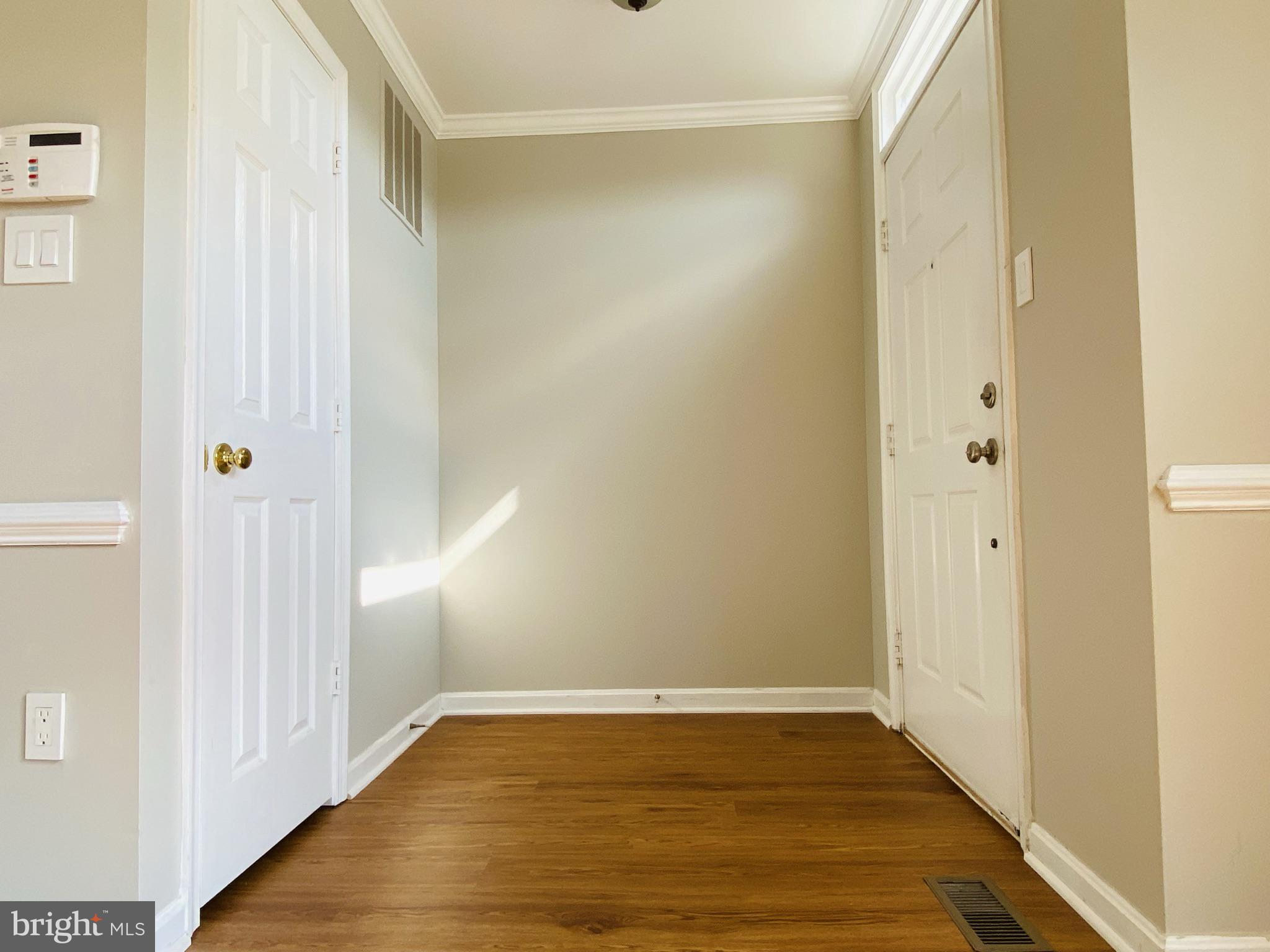 ROLLING BROOK - Residential Lease