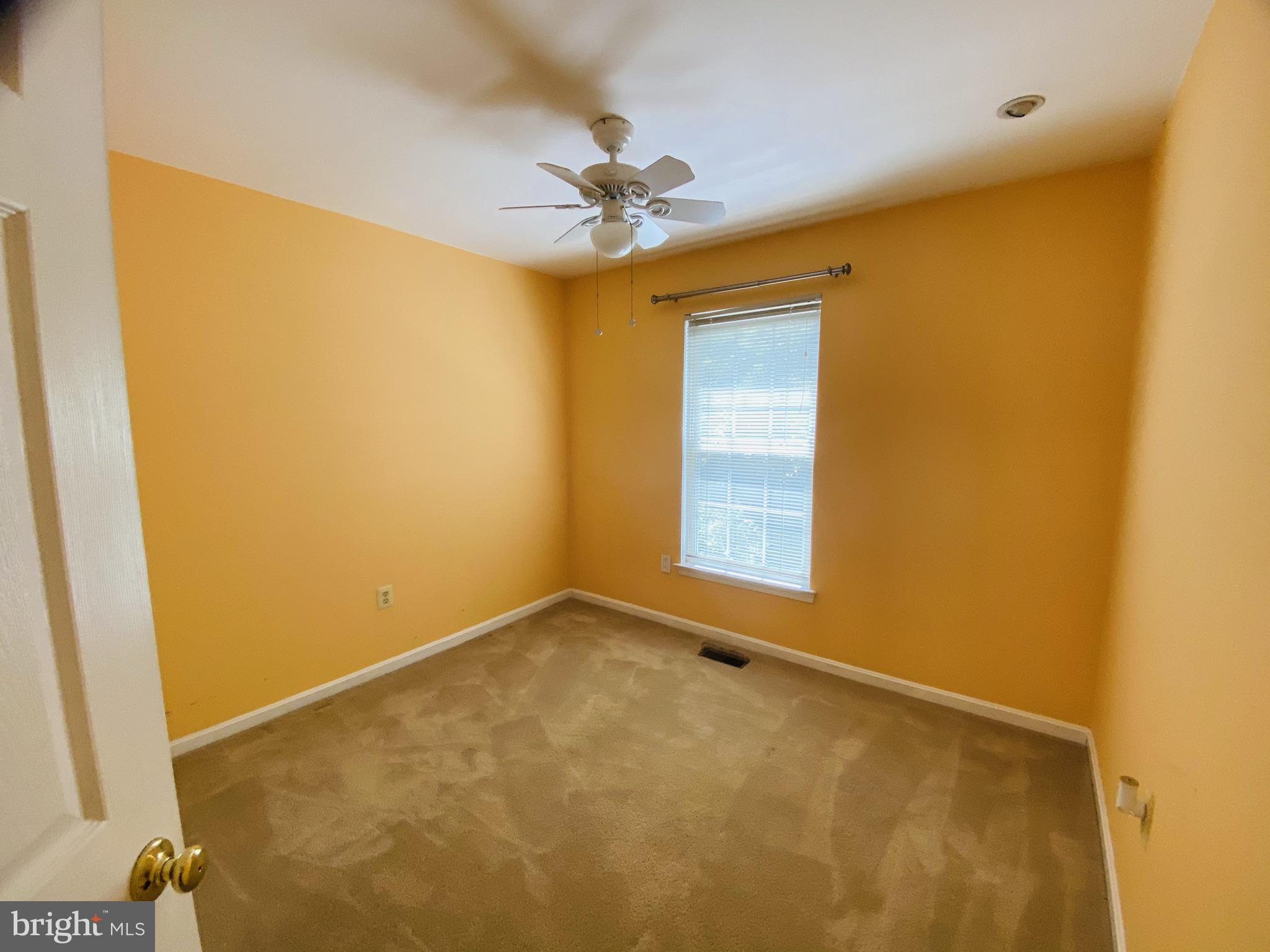 ROLLING BROOK - Residential Lease