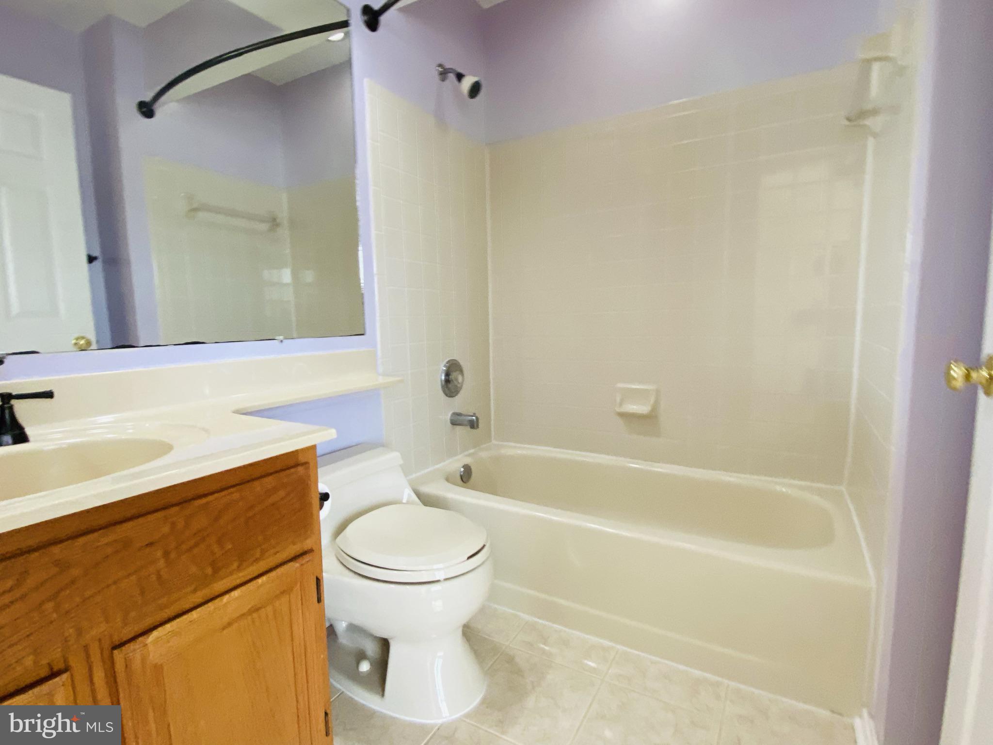 ROLLING BROOK - Residential Lease