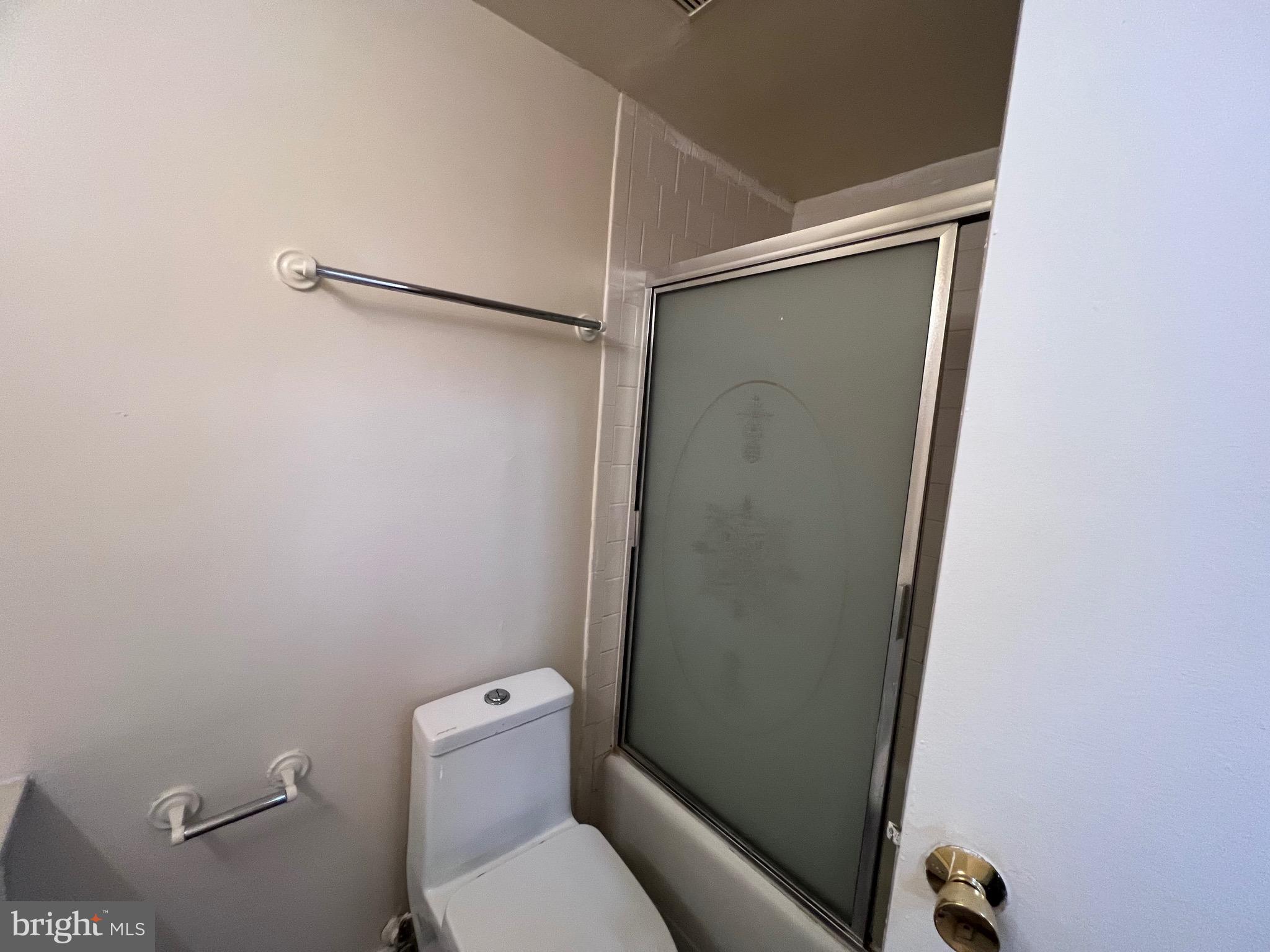 QUINCE ORCHARD - Residential Lease