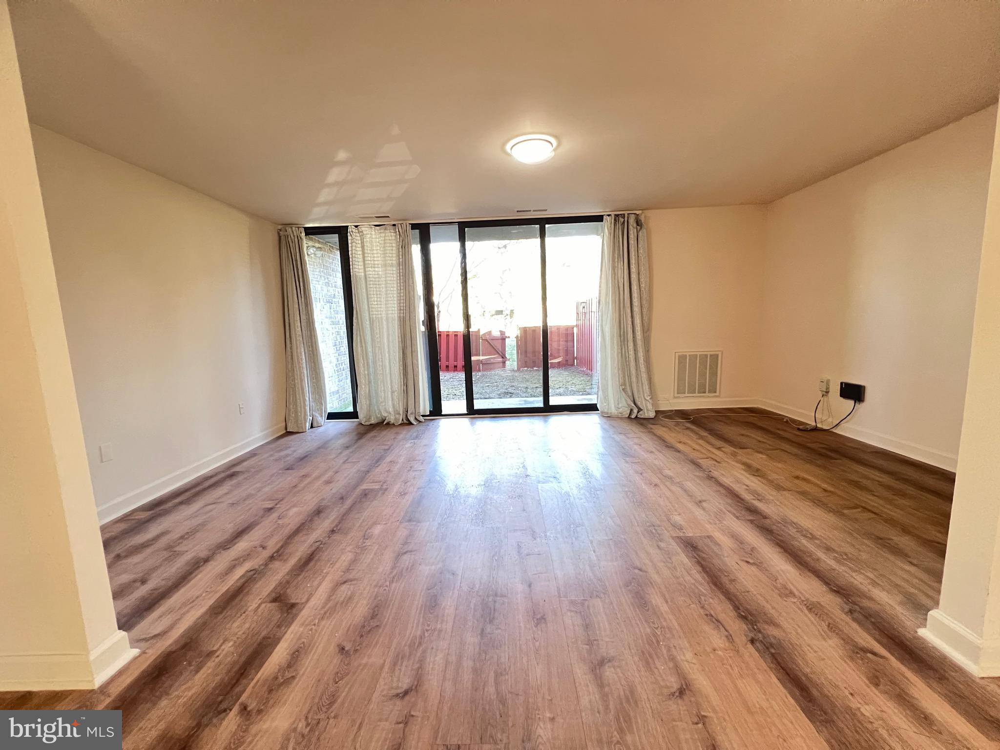 QUINCE ORCHARD - Residential Lease