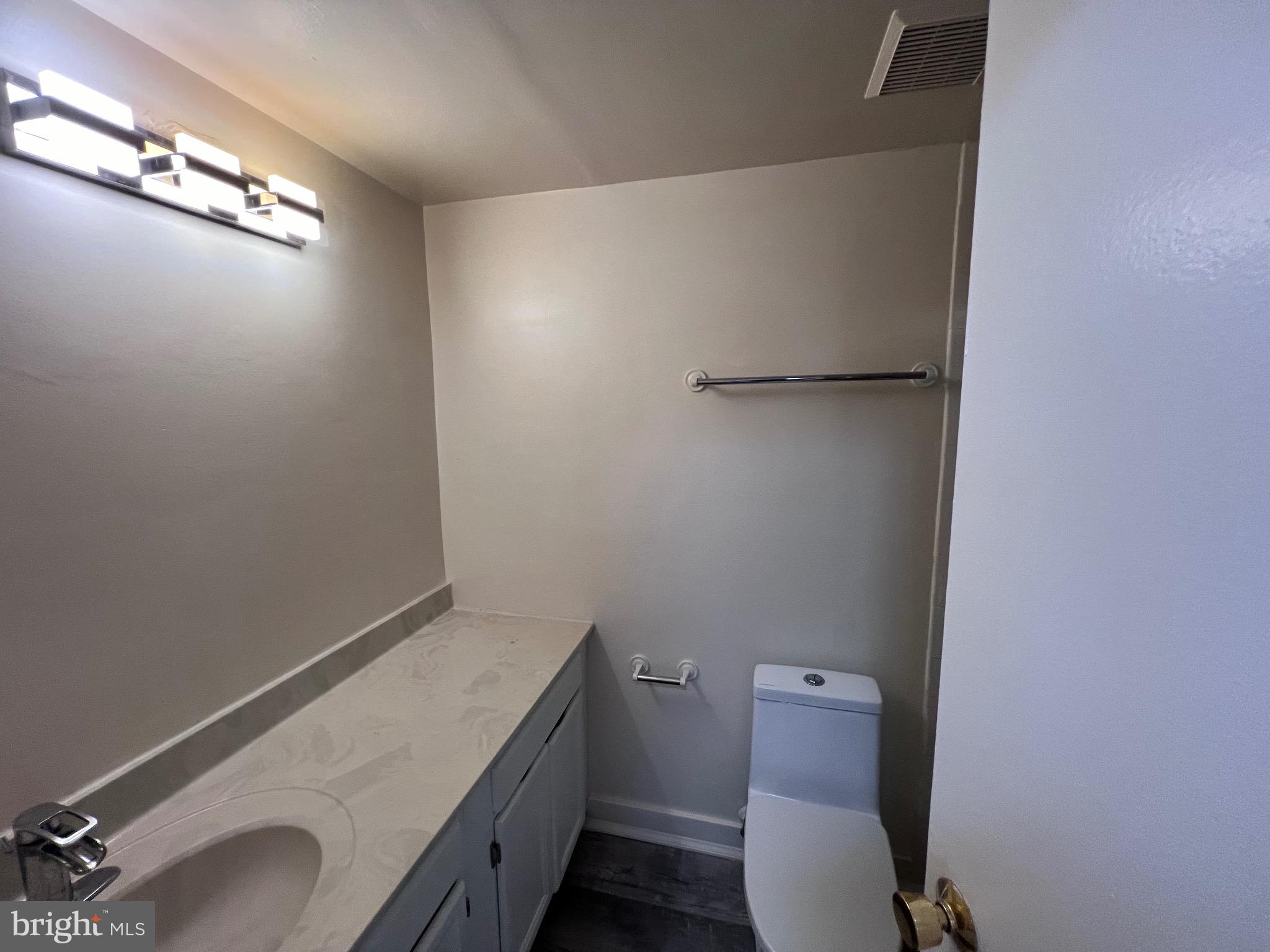 QUINCE ORCHARD - Residential Lease