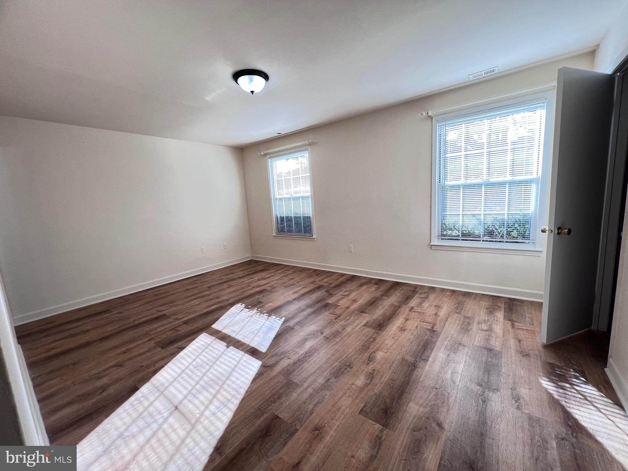 QUINCE ORCHARD - Residential Lease