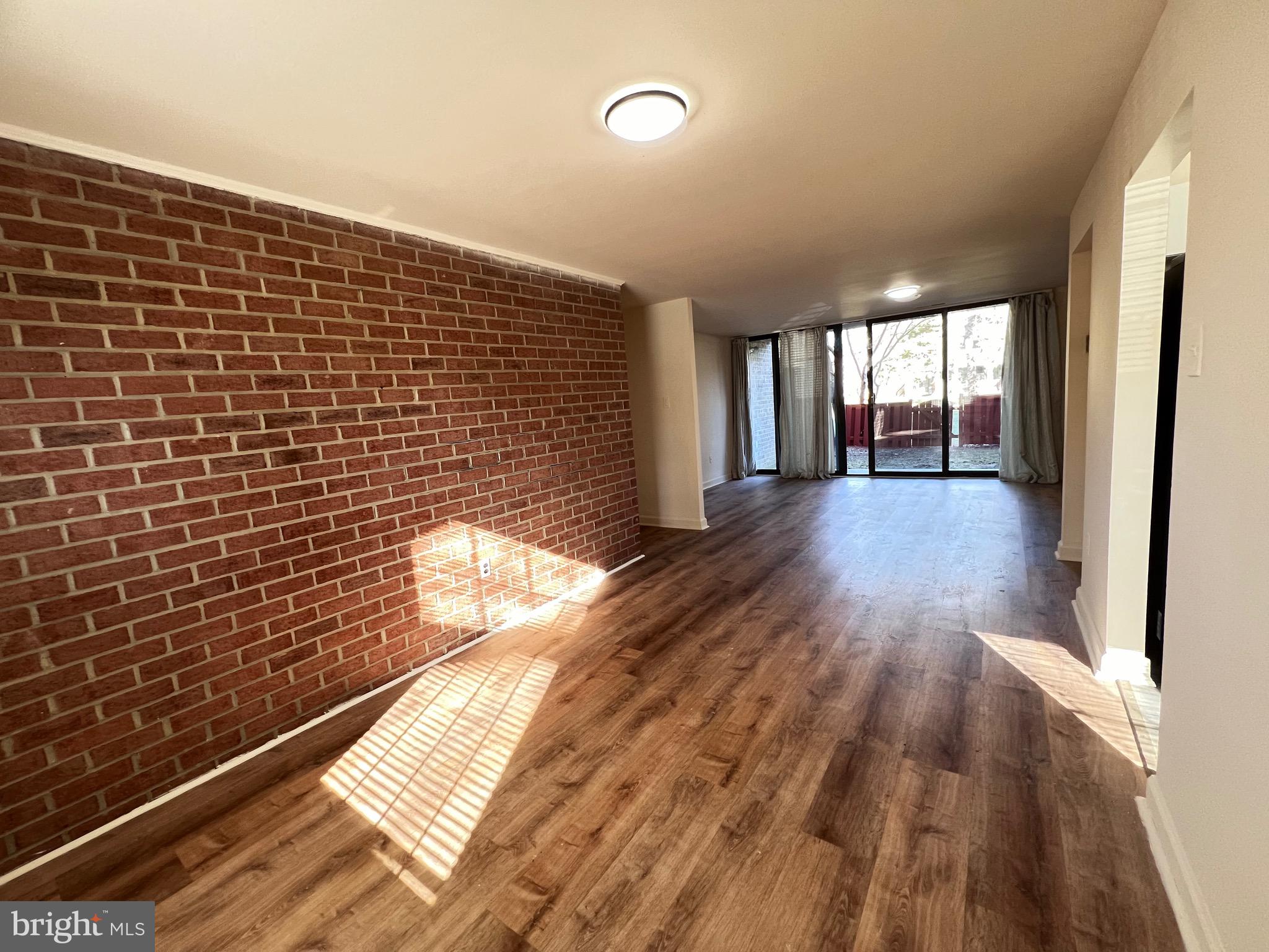 QUINCE ORCHARD - Residential Lease