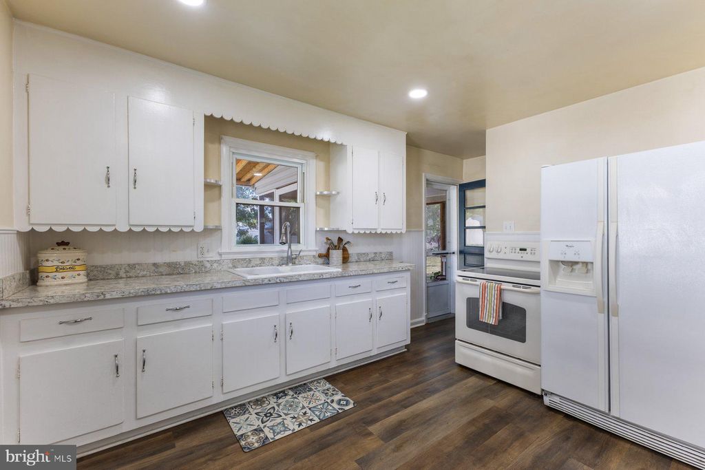 Photo of 2964 Grace Street, WINCHESTER, VA 22601 (MLS # VAWI2009058)