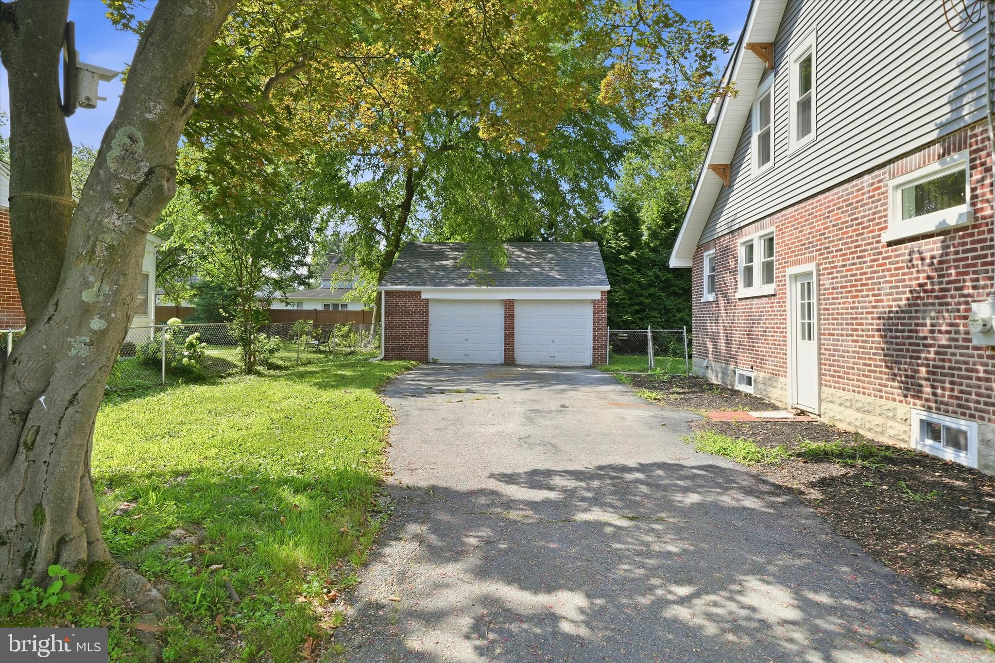 6 WOODROW AVENUE