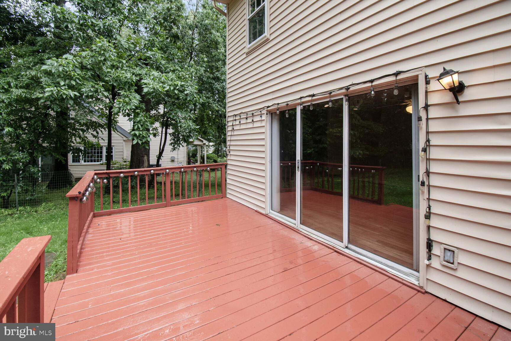 INVERNESS WOODS - Residential Lease