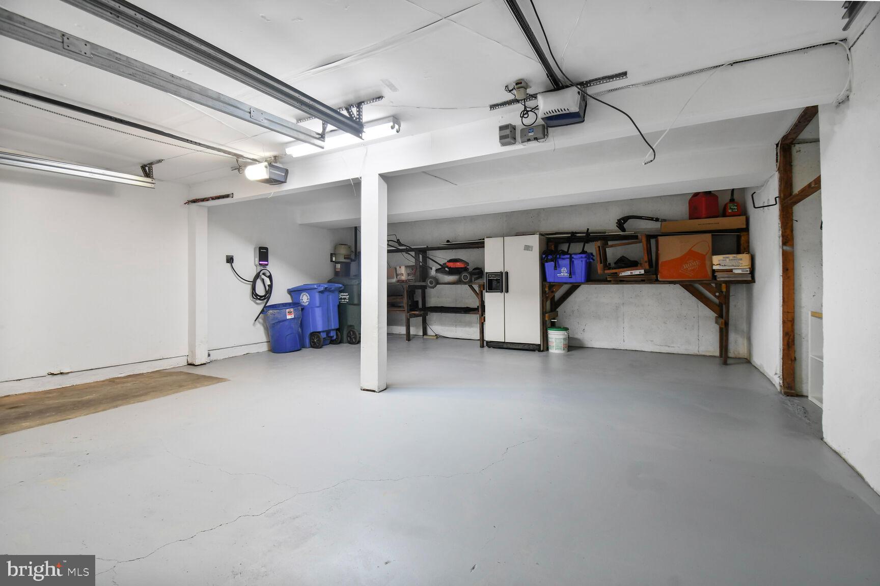 INVERNESS WOODS - Residential Lease