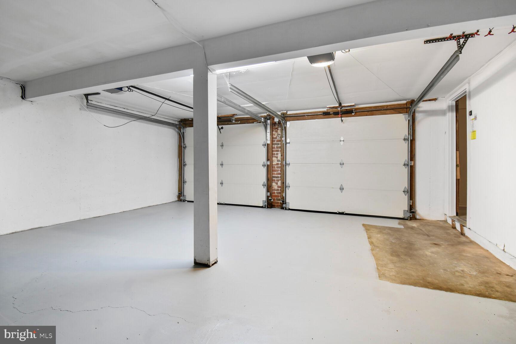 INVERNESS WOODS - Residential Lease