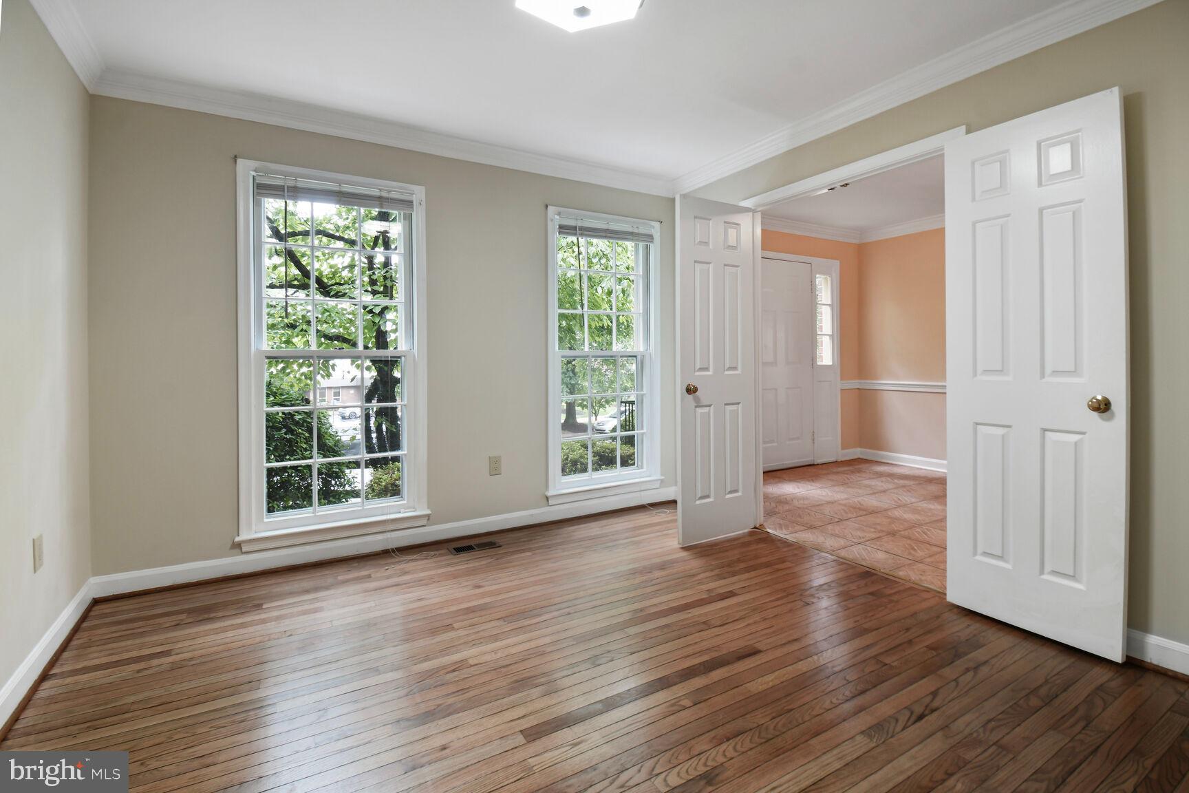 INVERNESS WOODS - Residential Lease