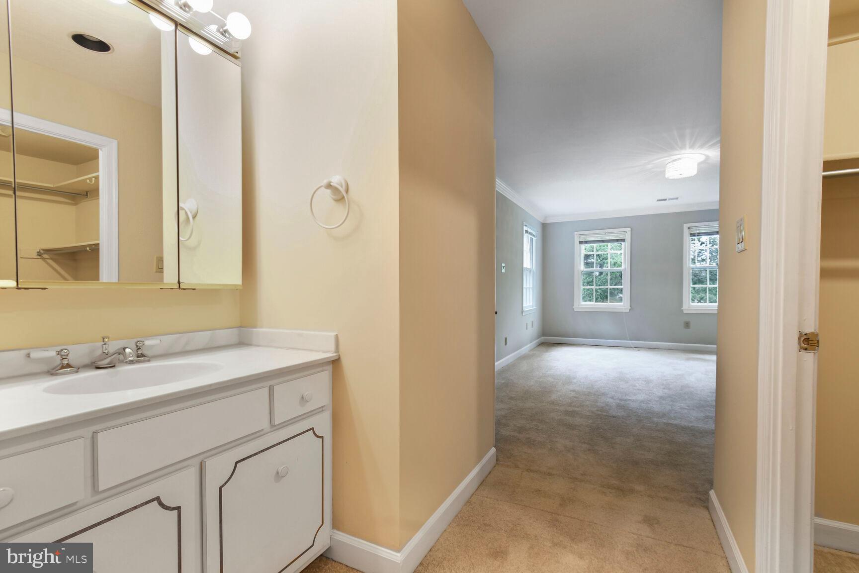 INVERNESS WOODS - Residential Lease