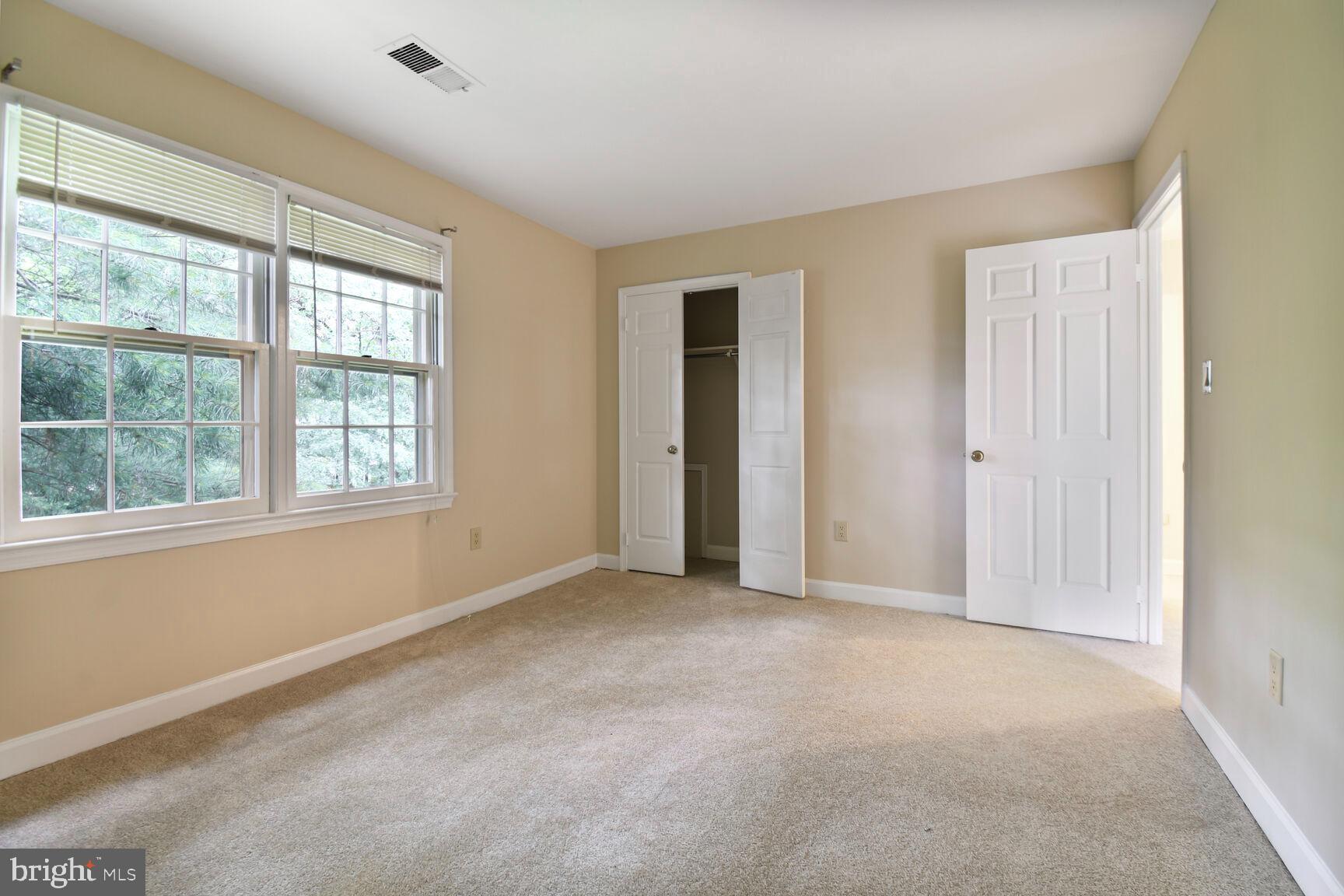 INVERNESS WOODS - Residential Lease