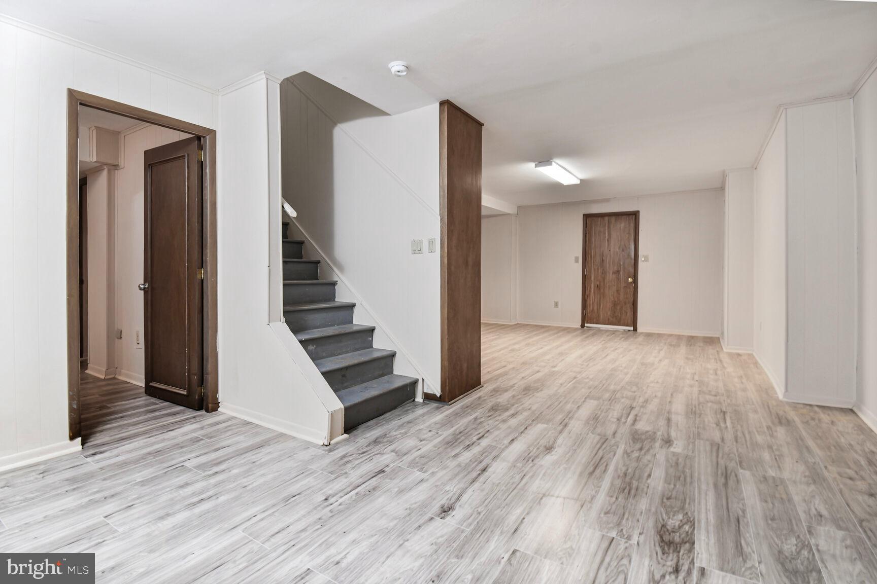 INVERNESS WOODS - Residential Lease