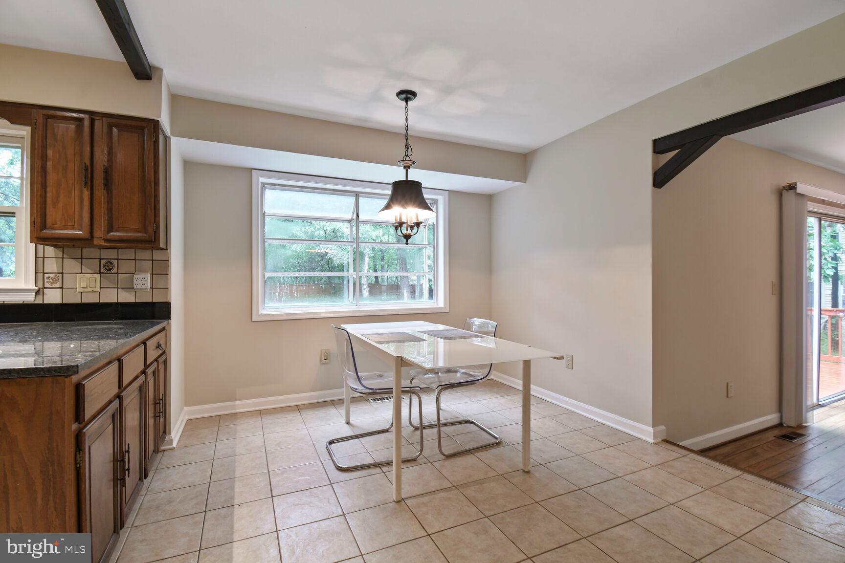 INVERNESS WOODS - Residential Lease