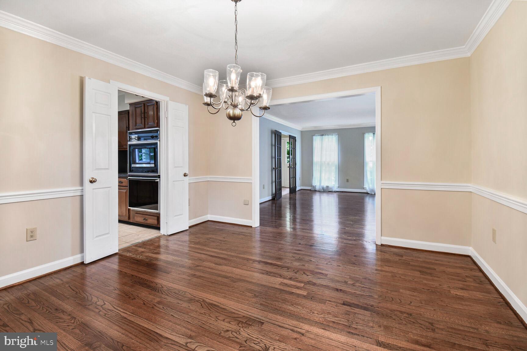 INVERNESS WOODS - Residential Lease