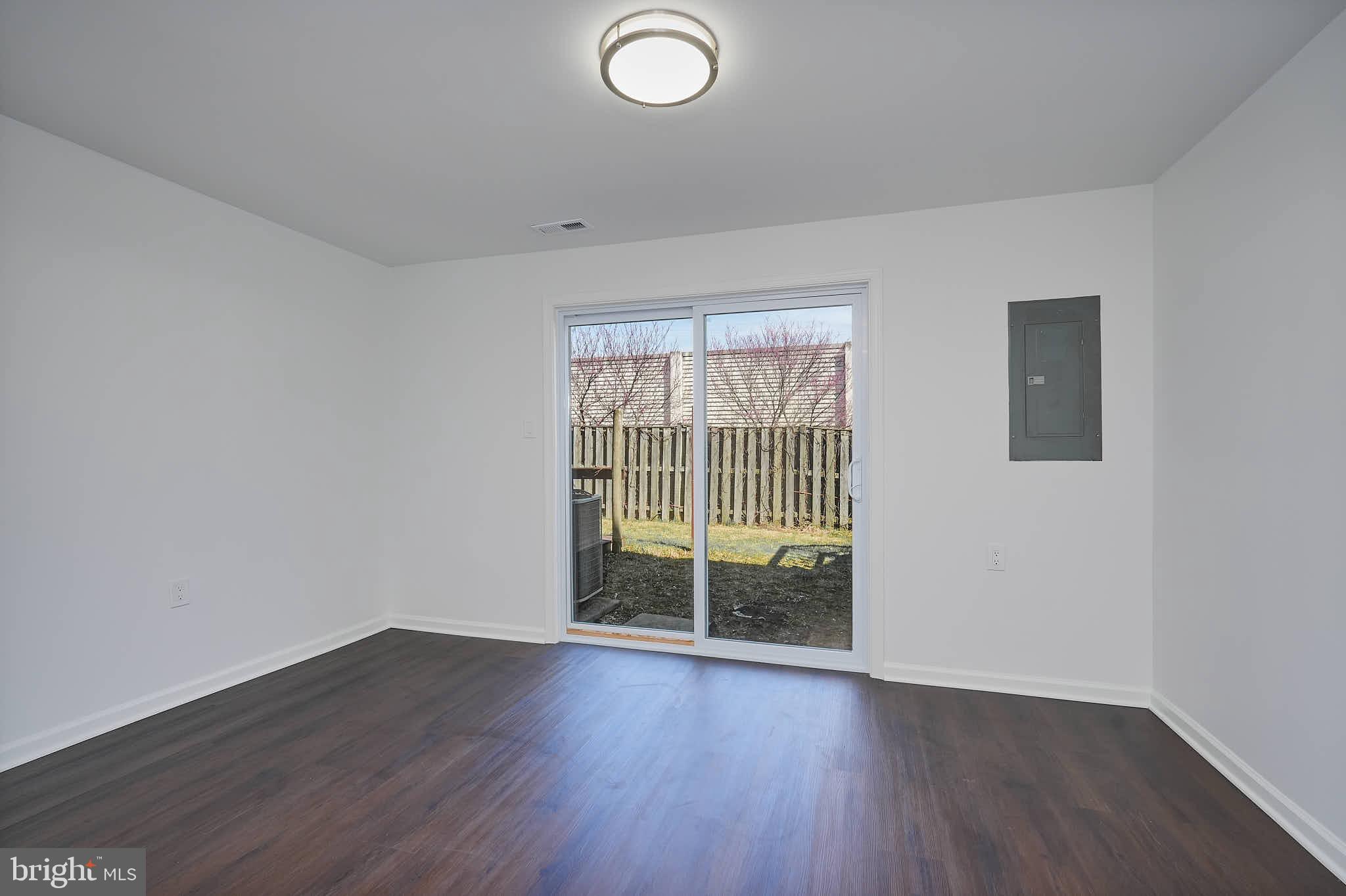 FAIRLAND - Residential