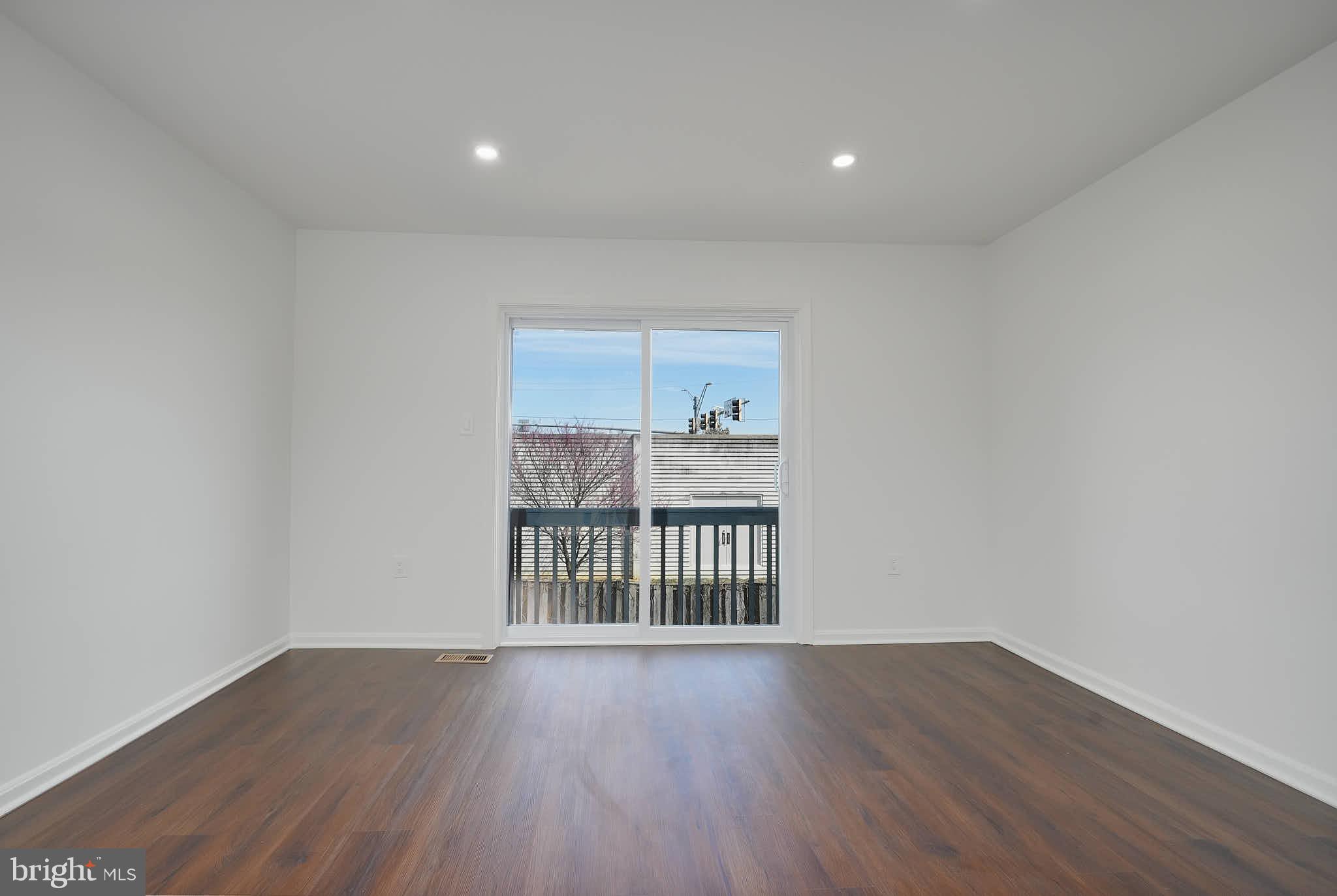 FAIRLAND - Residential