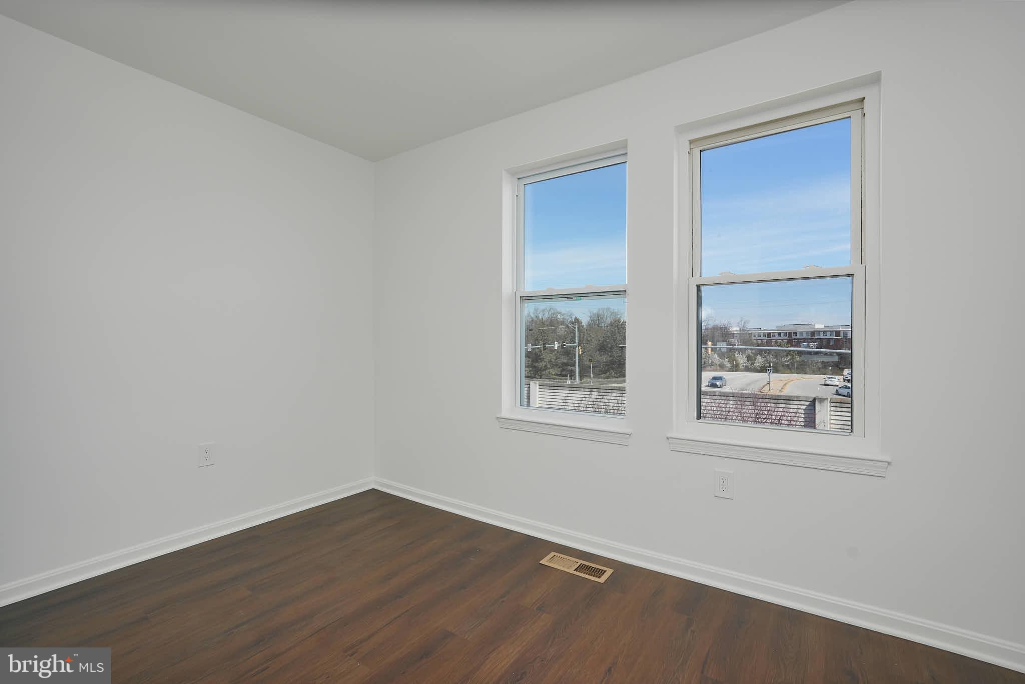FAIRLAND - Residential