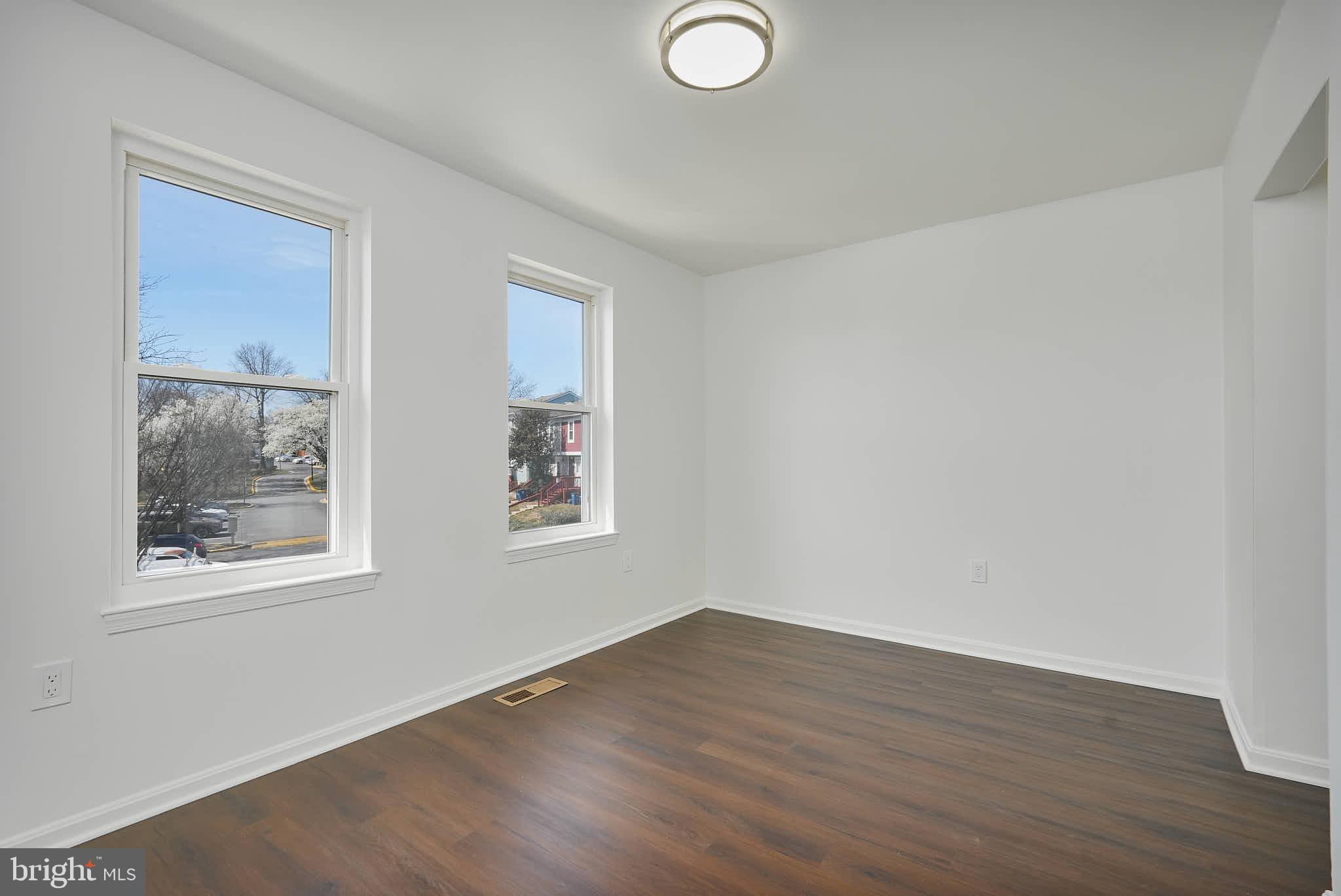 FAIRLAND - Residential