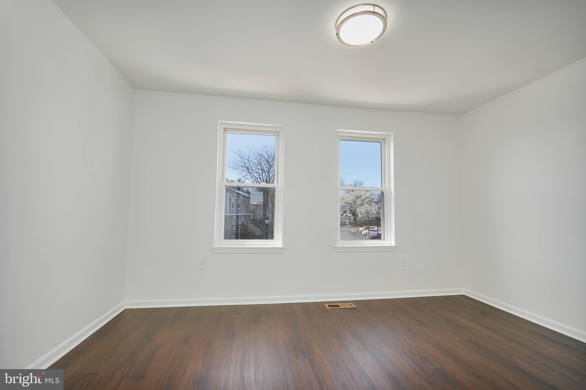 FAIRLAND - Residential