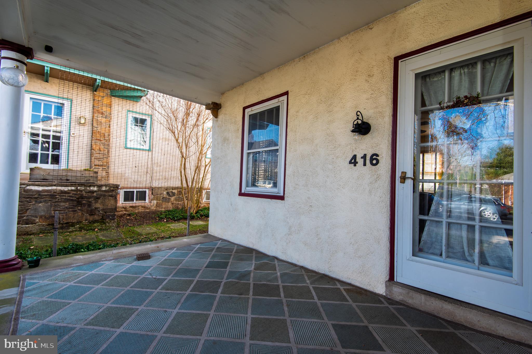 416 W BARNARD STREET