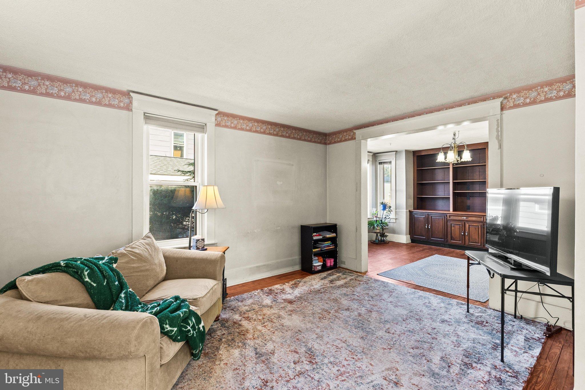 723 BROADWAY