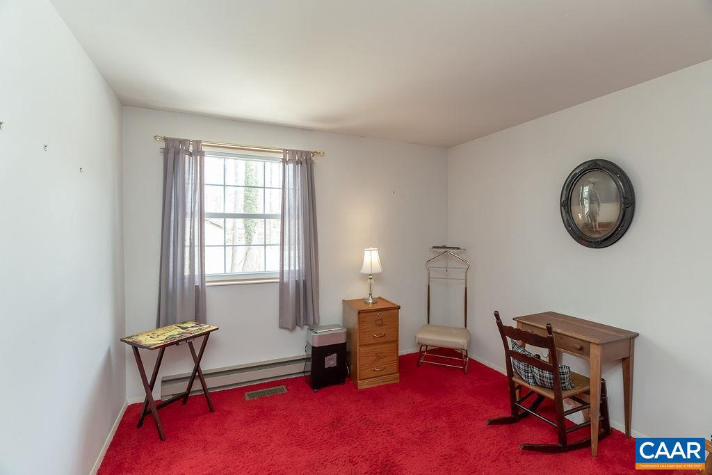 COUNTRY MEADOWS - Residential