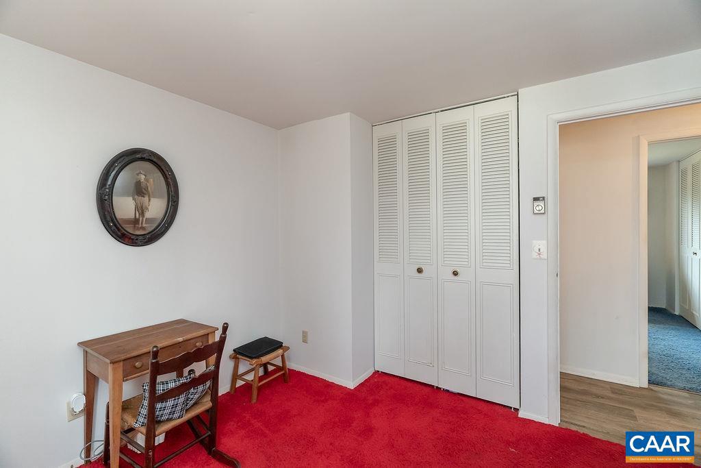 COUNTRY MEADOWS - Residential