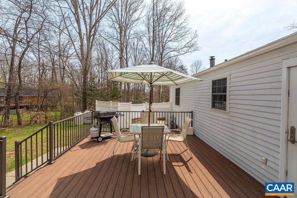 COUNTRY MEADOWS - Residential