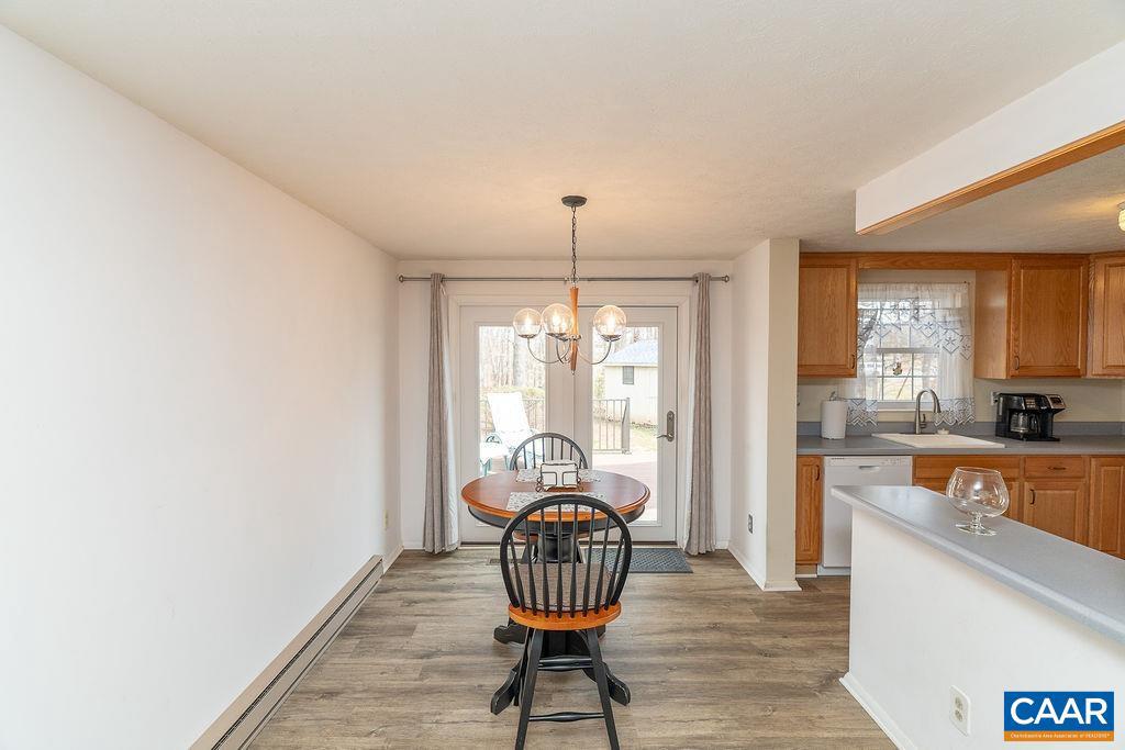 COUNTRY MEADOWS - Residential