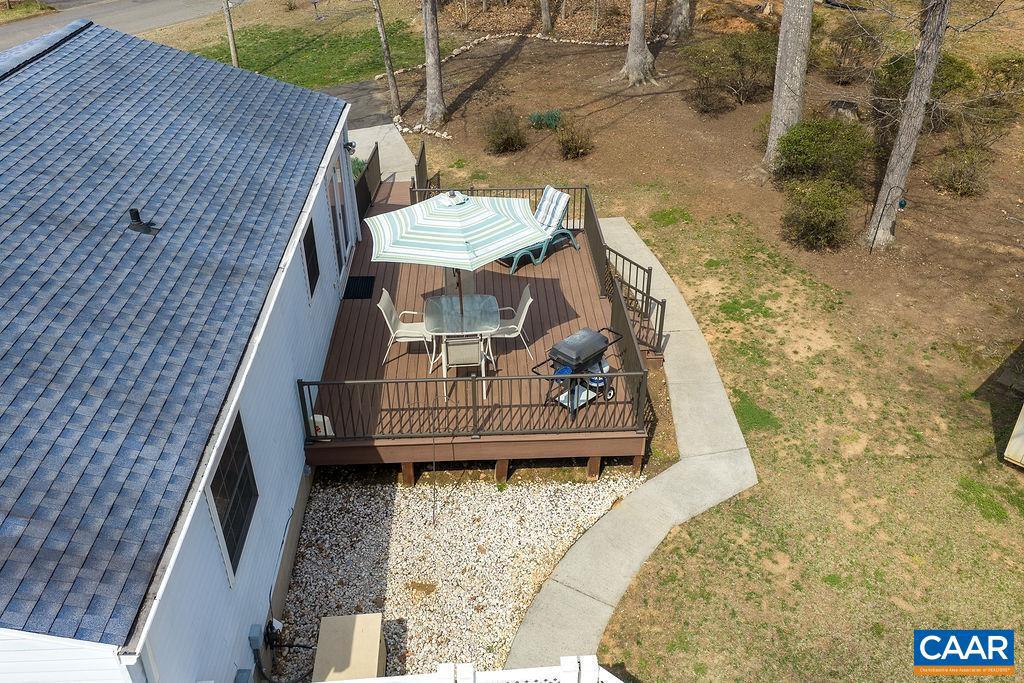 COUNTRY MEADOWS - Residential