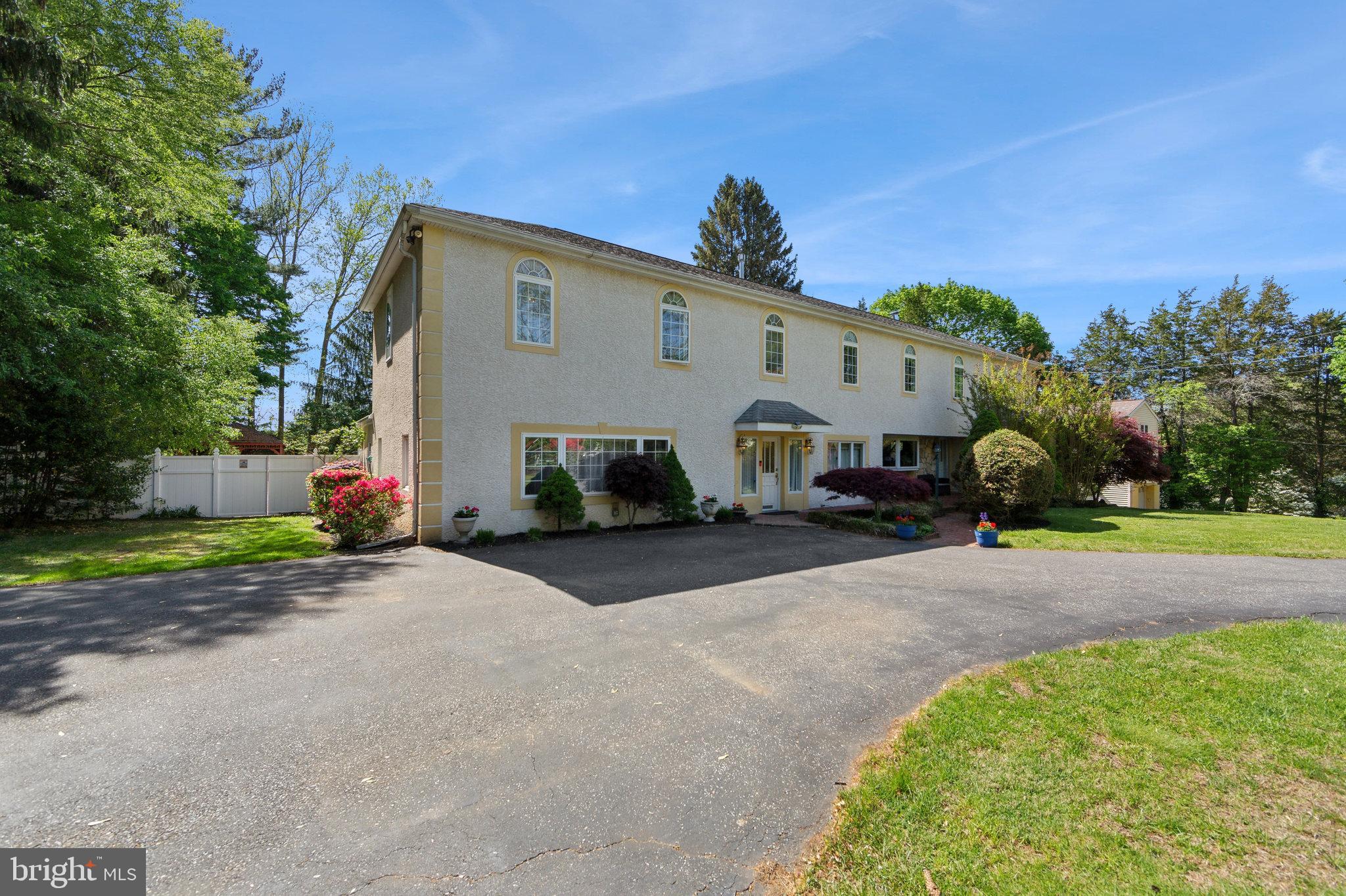 216 HOWARTH ROAD