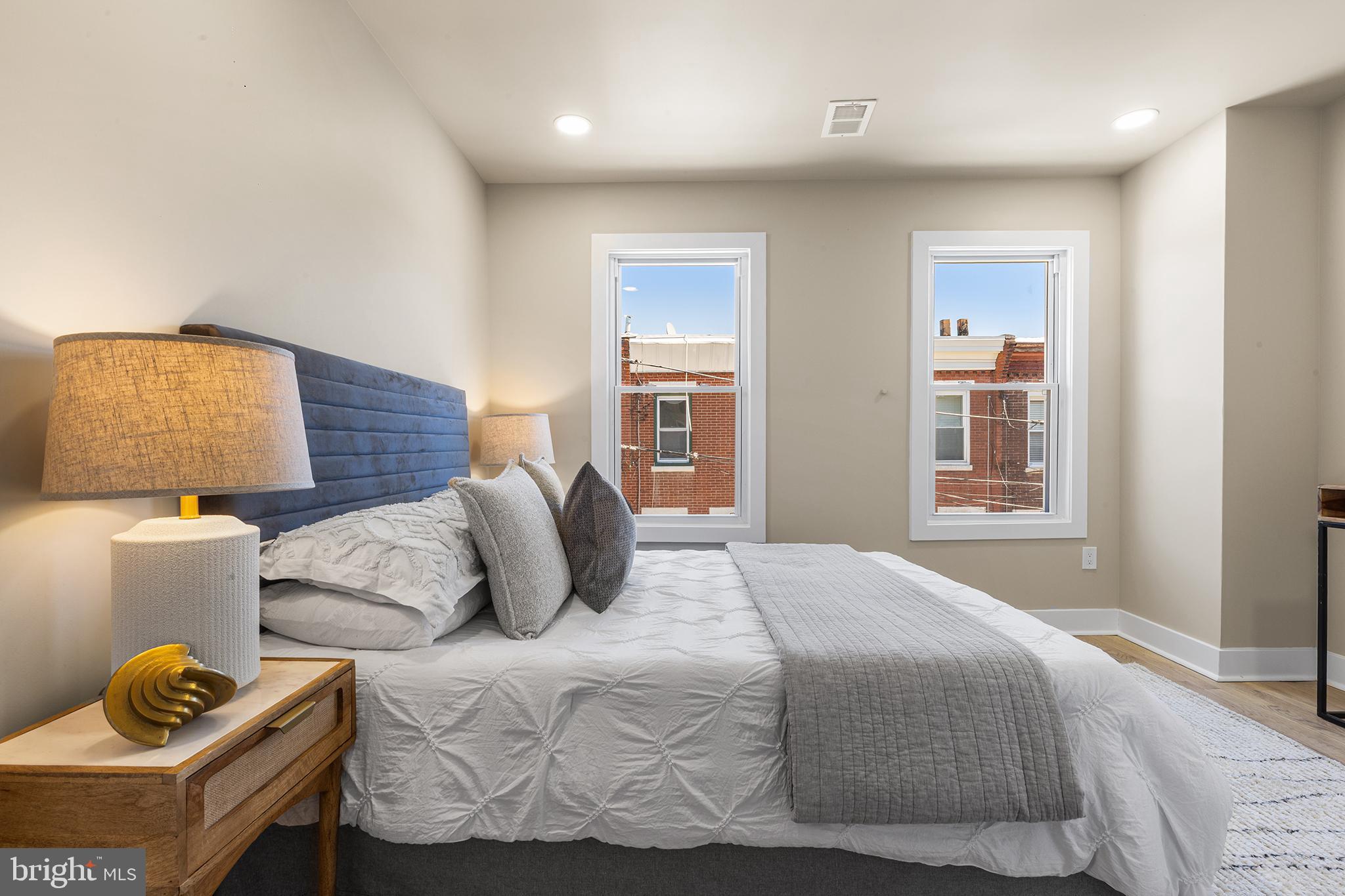 POINT BREEZE - Residential