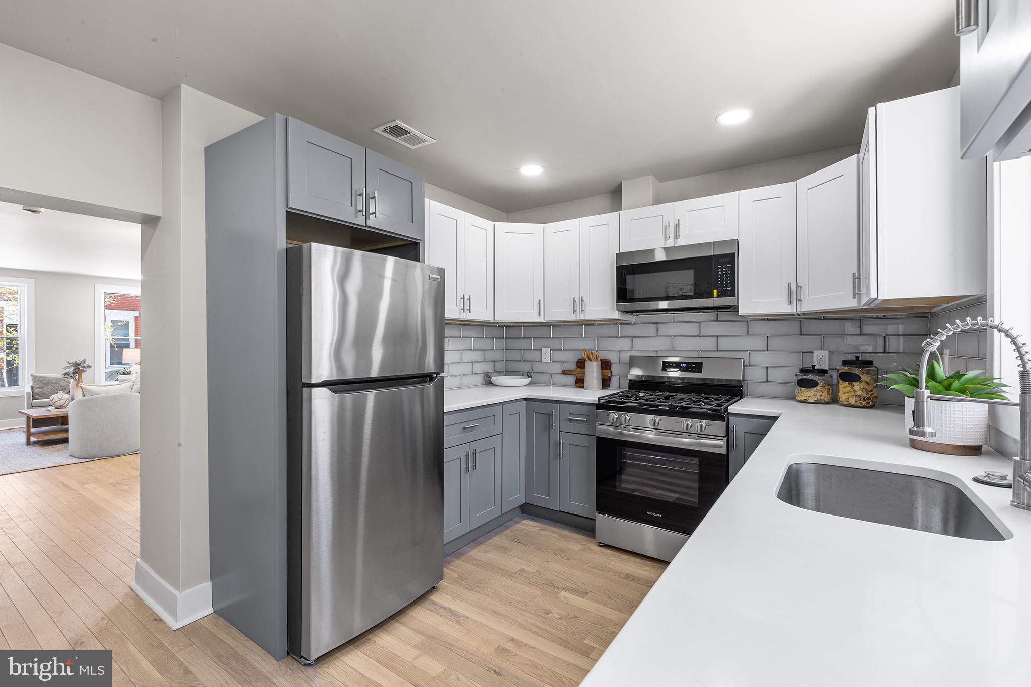 POINT BREEZE - Residential