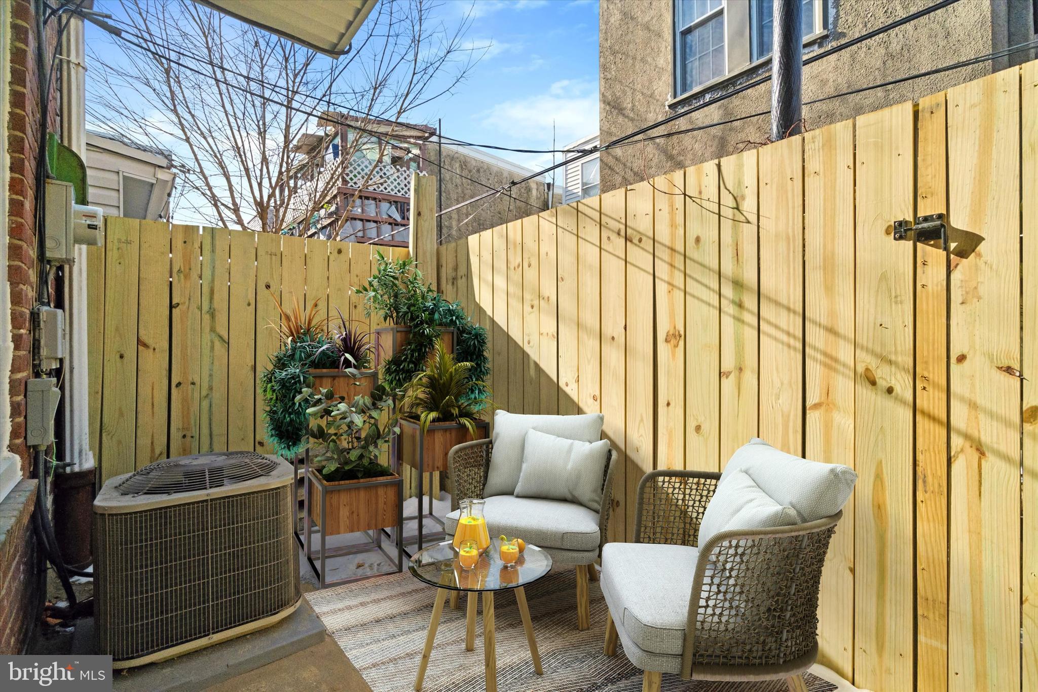 POINT BREEZE - Residential